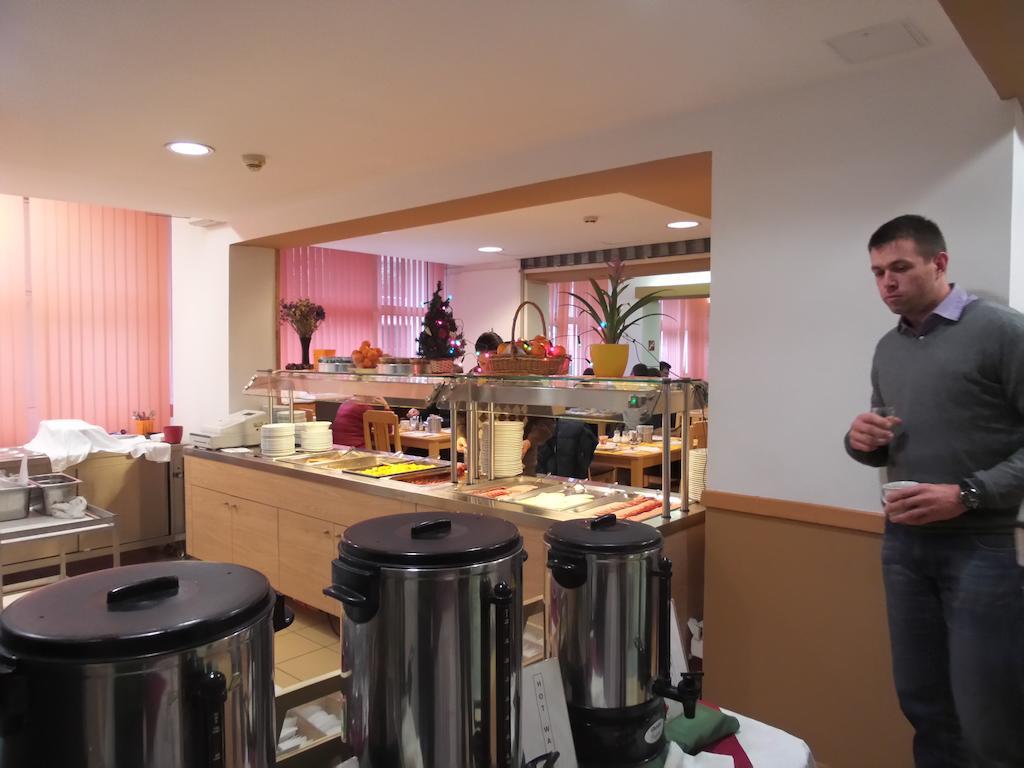 Hotel Pest Inn بودابست المظهر الخارجي الصورة