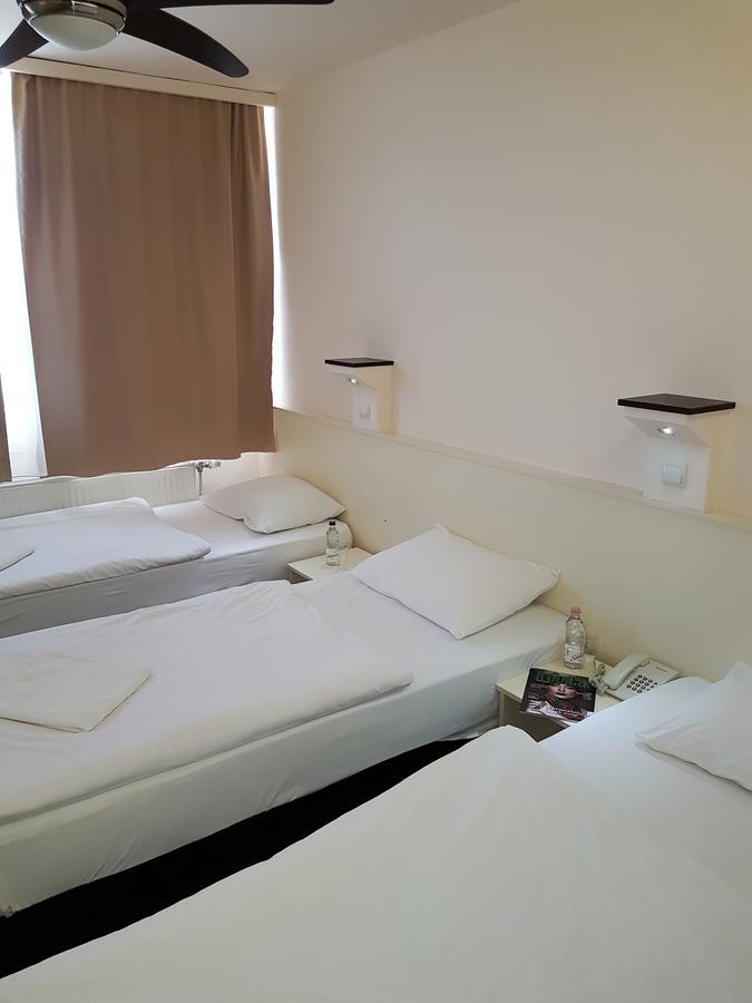 Hotel Pest Inn بودابست المظهر الخارجي الصورة