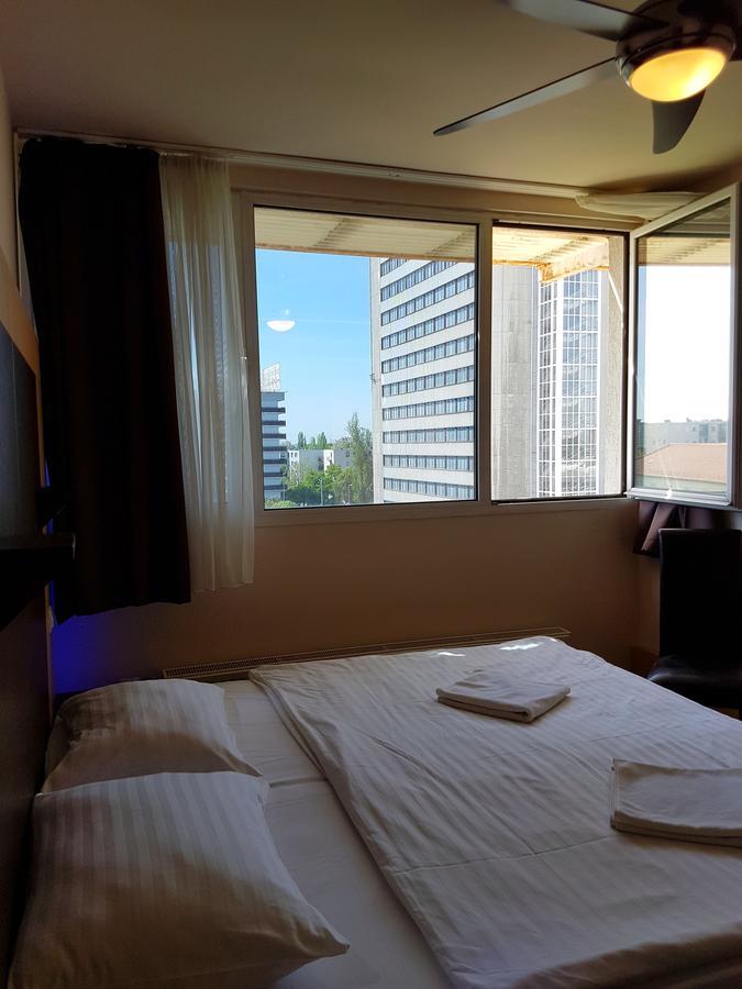 Hotel Pest Inn بودابست المظهر الخارجي الصورة