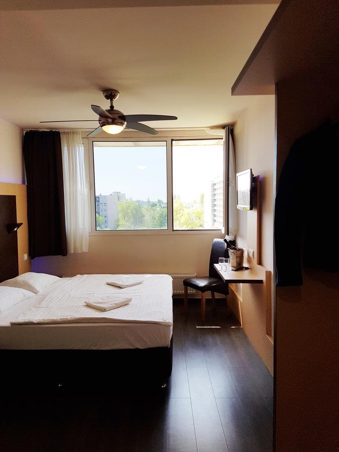 Hotel Pest Inn بودابست المظهر الخارجي الصورة
